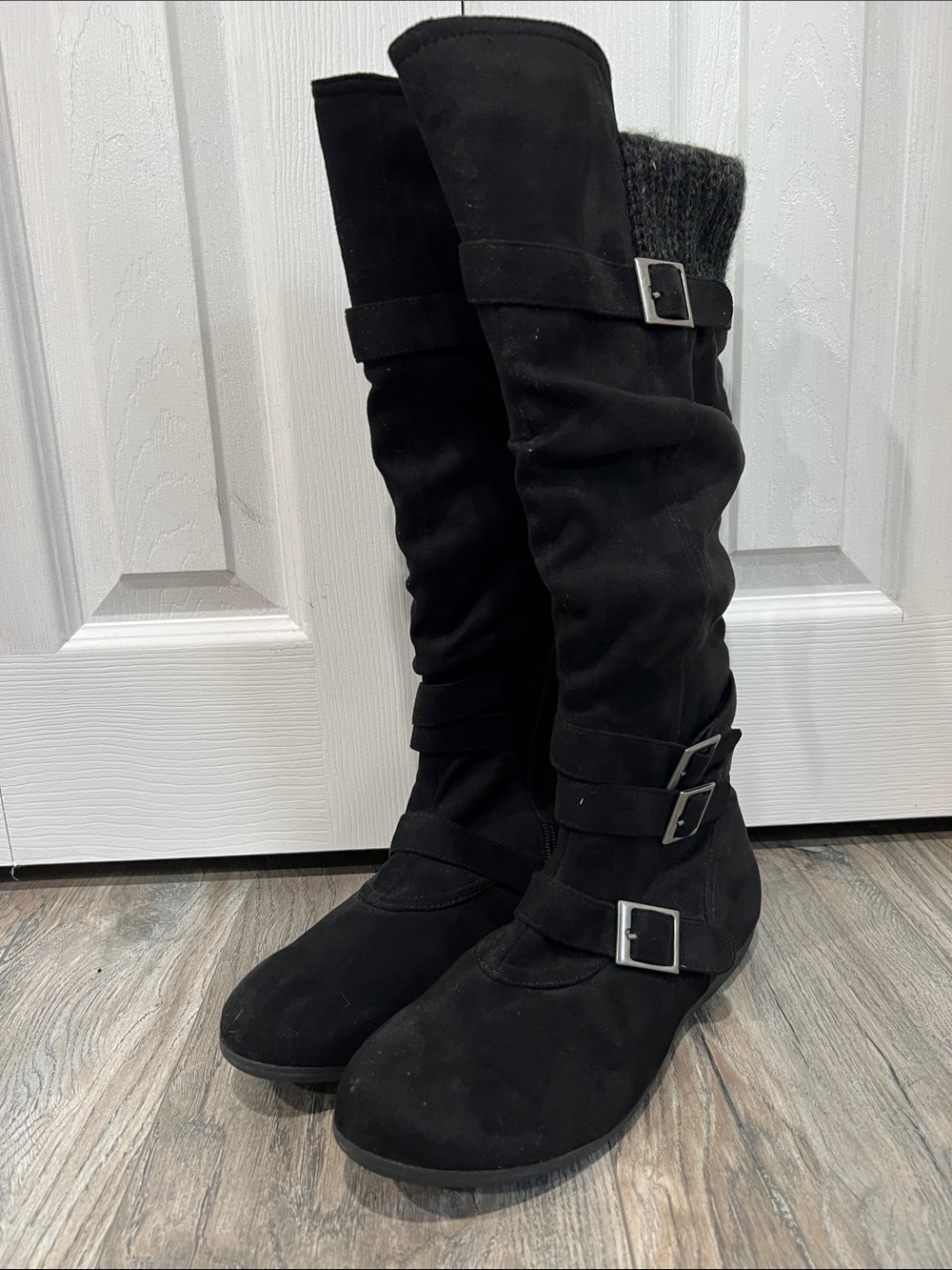 BONGO Black Knee-High Buckle Heeled Boots
